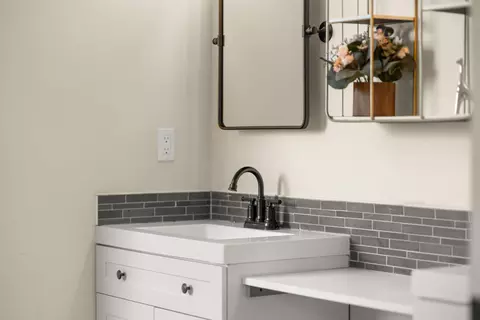 Bath - 63227 Brad St, Bend, OR 97701 photo 4 of 6