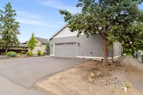 Exterior - 63227 Brad St, Bend, OR 97701 photo 4 of 5