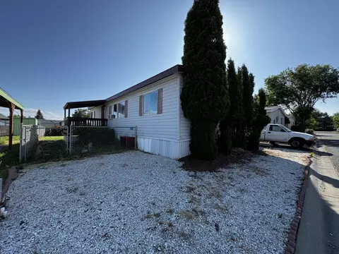 1663 Greensprings Dr #18, Klamath Falls, OR 97601