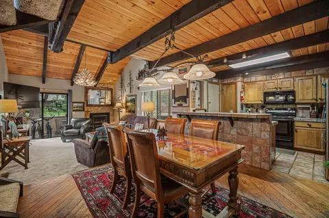 17693 Tennis Village Ct #49, Sunriver, OR 97707