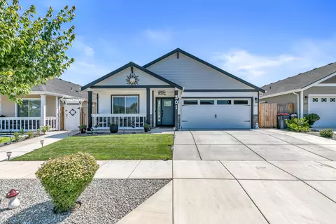 301 Reanna Way, Medford, OR 97501