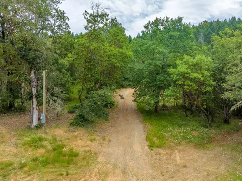 1251 Warner Rd, Wolf Creek, OR 97497