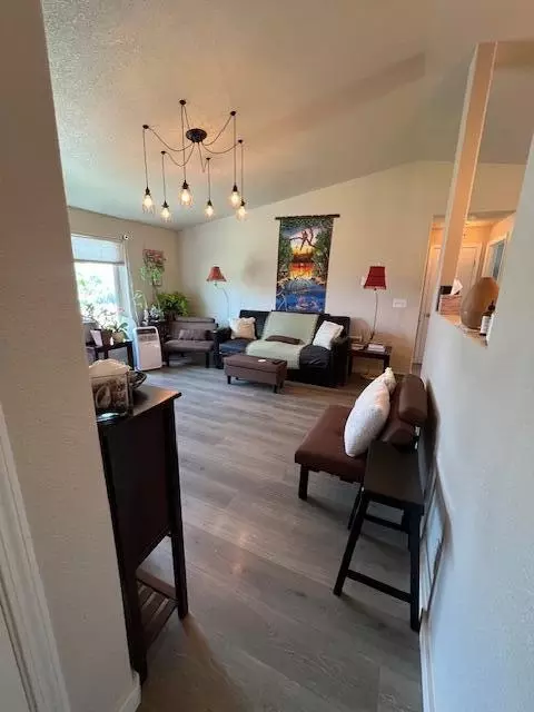 Entry Way - 822 Scenic Loop, Culver, OR 97734 photo 3 of 3