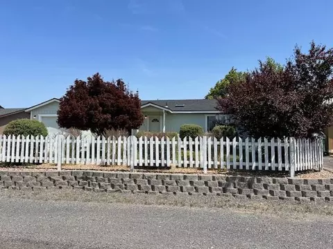 Exterior - 822 Scenic Loop, Culver, OR 97734 photo 2 of 10