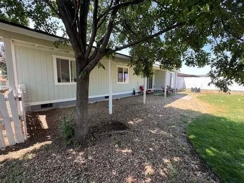 Exterior - 822 Scenic Loop, Culver, OR 97734 photo 7 of 10