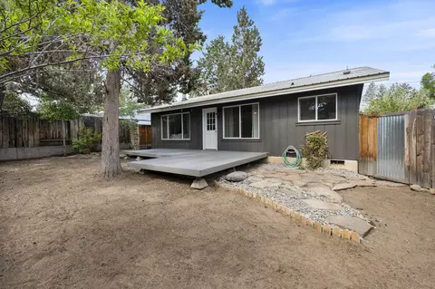 426 SE Douglas St, Bend, OR 97702 photo 25