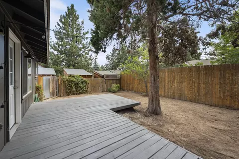 426 SE Douglas St, Bend, OR 97702 photo 24