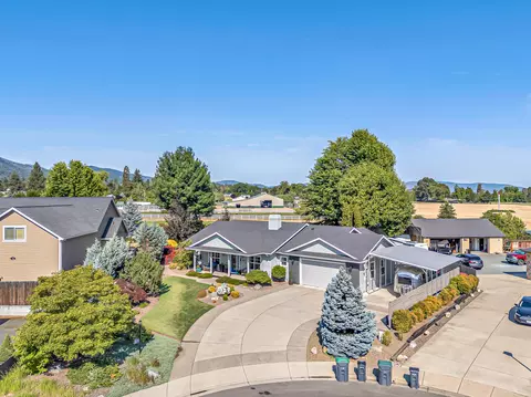 View/Area - 1620 Pacific Ln, Phoenix, OR 97535 photo 1 of 3