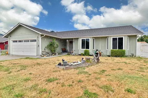 328 Outback Ln, Glendale, OR 97442 photo 4