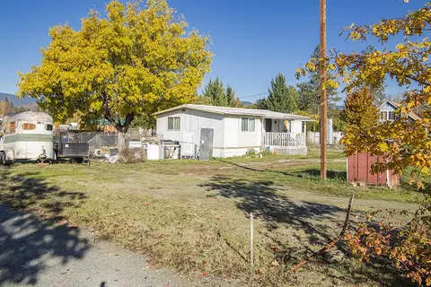 2664 Leonard Rd, Grants Pass, OR 97527