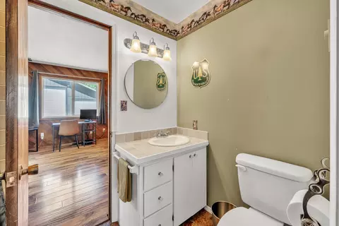 Bath - 52300 Barberry Cir, La Pine, OR 97739 photo 1 of 5