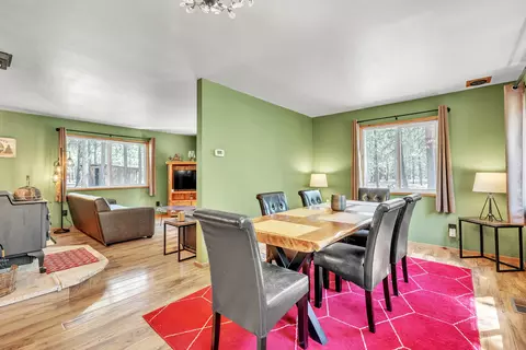 Dining - 52300 Barberry Cir, La Pine, OR 97739 photo 1 of 3