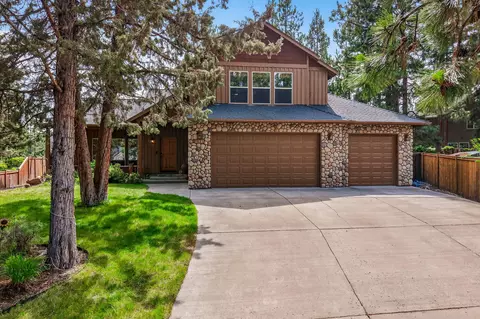 61285 Linfield Ct, Bend, OR 97702