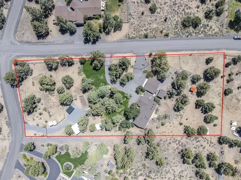 View/Area - 23080 Chisholm Trl, Bend, OR 97702 photo 2 of 2