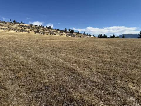 Hilyard Avenue, Klamath Falls, OR 97603