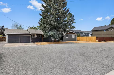 61125 Brosterhous Rd, Bend, OR 97702