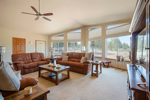 Living - 17596 Cascade Estates Dr, Bend, OR 97703 photo 3 of 3