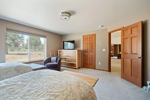 Bedroom - 17596 Cascade Estates Dr, Bend, OR 97703 photo 2 of 5