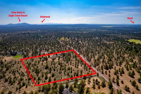 View/Area - 17596 Cascade Estates Dr, Bend, OR 97703 photo 1 of 3