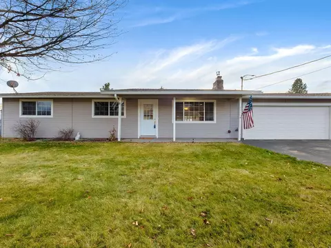 2780 Windsor Ave, Klamath Falls, OR 97603