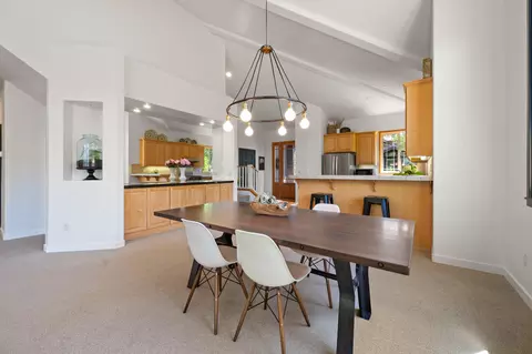 Dining - 61925 Broken Top Dr, Bend, OR 97702 photo 4 of 4