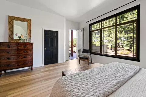 Bedroom - 61925 Broken Top Dr, Bend, OR 97702 photo 2 of 5