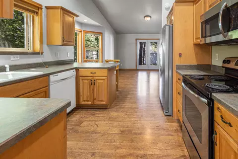 16690 Oakridge Pl, La Pine, OR 97739 photo 4