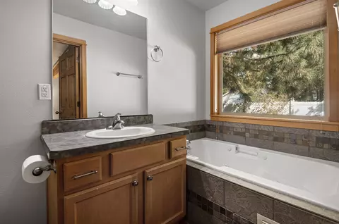 16690 Oakridge Pl, La Pine, OR 97739 photo 11