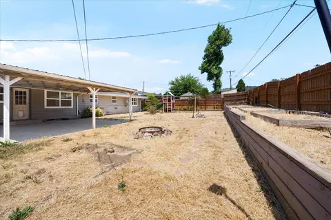 631 E 4th Ave, Riddle, OR 97469 photo 18