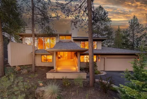 57690 Yellow Pine Ln, Sunriver, OR 97707