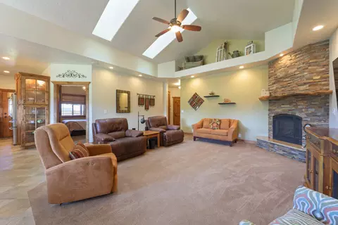 449 NE Owens Rd, Prineville, OR 97754