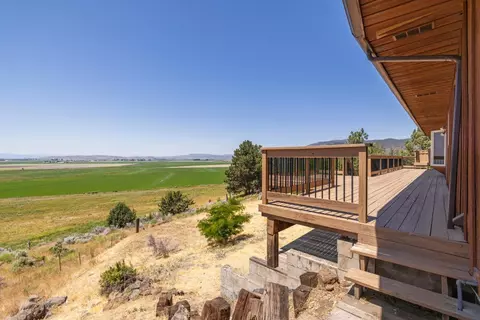Exterior - 18610 Taylor Rd, Merrill, OR 97633 photo 4 of 19
