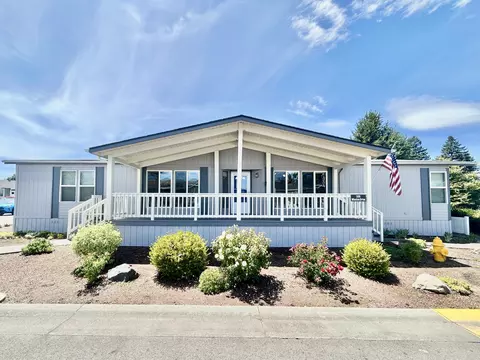 300 Winston Dr, Grants Pass, OR 97526