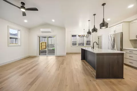 Living - 356 Randy St, Ashland, OR 97520 photo 1 of 4