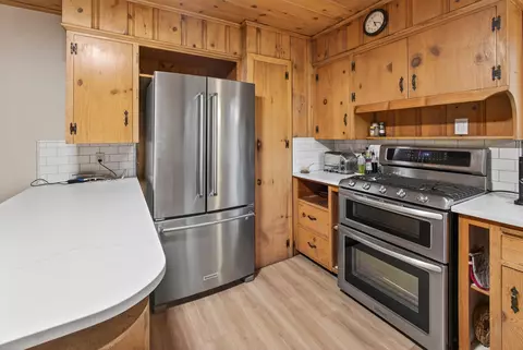 Kitchen - 2170 NE 8th St, Bend, OR 97701 photo 4 of 6