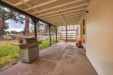 Exterior - 2170 NE 8th St, Bend, OR 97701 photo 16 of 16