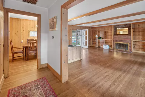 Entry Way - 2170 NE 8th St, Bend, OR 97701 photo 5 of 7