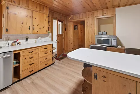 Kitchen - 2170 NE 8th St, Bend, OR 97701 photo 5 of 6