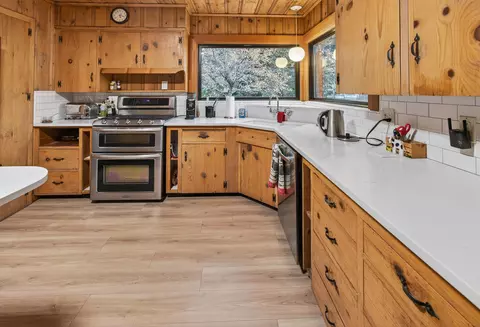Kitchen - 2170 NE 8th St, Bend, OR 97701 photo 1 of 6