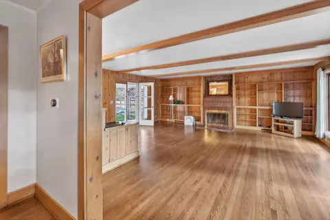 Living - 2170 NE 8th St, Bend, OR 97701 photo 1 of 3