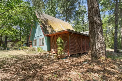 291 Crest Dr, Cave Junction, OR 97523 photo 2