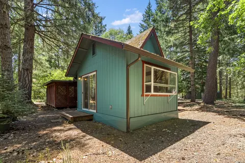 291 Crest Dr, Cave Junction, OR 97523 photo 3