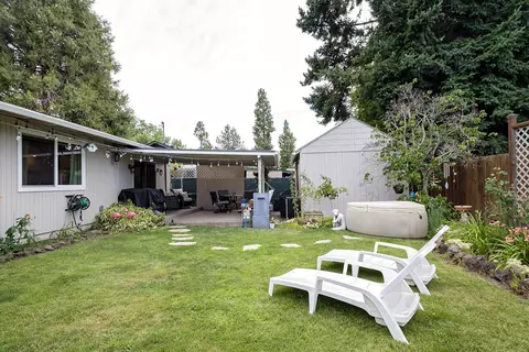 514 S Royal Ave, Eagle Point, OR 97524 photo 17