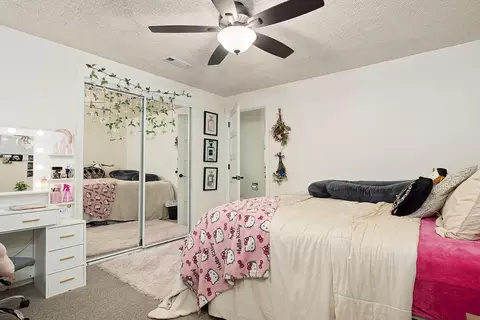 514 S Royal Ave, Eagle Point, OR 97524 photo 5