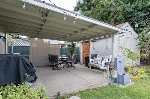 514 S Royal Ave, Eagle Point, OR 97524 photo 20