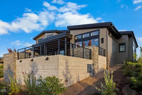 Exterior - 19260 Christopher Ct, Bend, OR 97702 photo 14 of 21