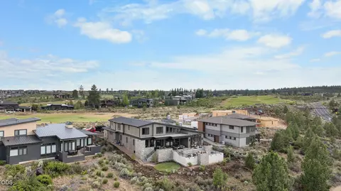 View/Area - 19260 Christopher Ct, Bend, OR 97702 photo 7 of 10