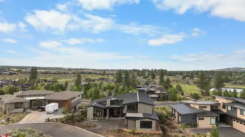 View/Area - 19260 Christopher Ct, Bend, OR 97702 photo 9 of 10