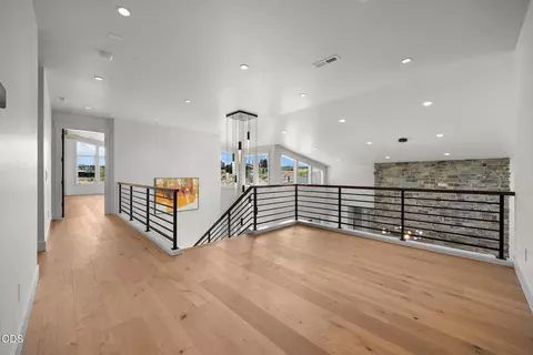 Entry Way - 19260 Christopher Ct, Bend, OR 97702 photo 5 of 7