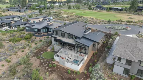 View/Area - 19260 Christopher Ct, Bend, OR 97702 photo 2 of 10
